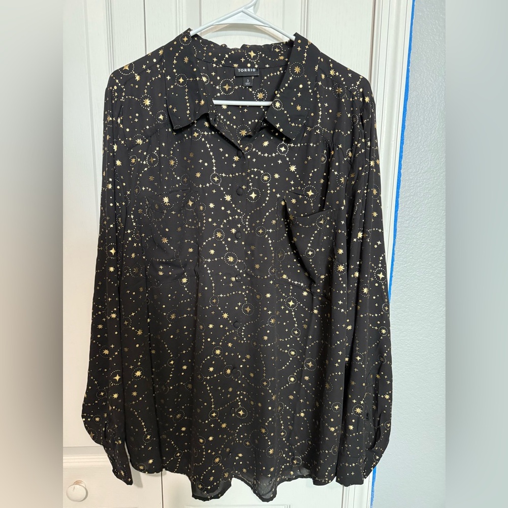 Torrid Black and Gold Star Pattern Shirt
